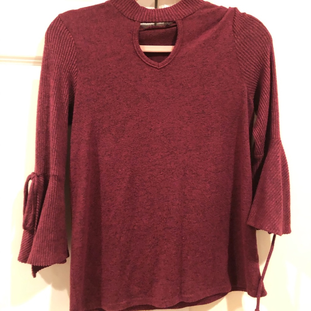 Half sleeve sweater